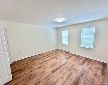 1870 Baldwin Road - Photo Thumbnail 11