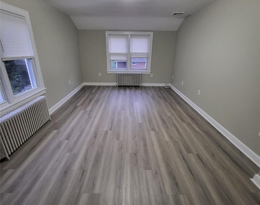 3501 James Street - Photo Thumbnail 4