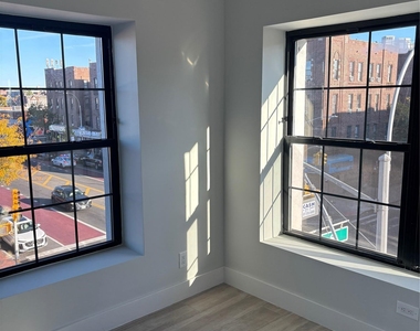 32-62 83 Street - Photo Thumbnail 10