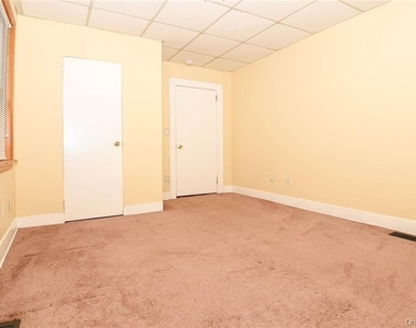 51 Thorman Avenue - Photo Thumbnail 7