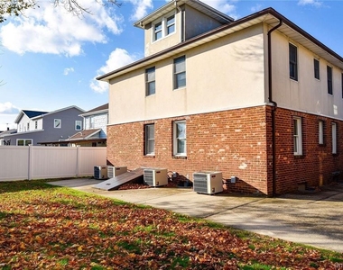51 Thorman Avenue - Photo Thumbnail 11