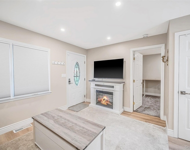 64 Magnolia Avenue - Photo Thumbnail 4