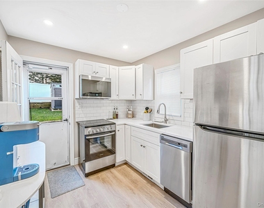 64 Magnolia Avenue - Photo Thumbnail 5