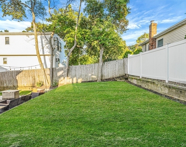 64 Magnolia Avenue - Photo Thumbnail 12