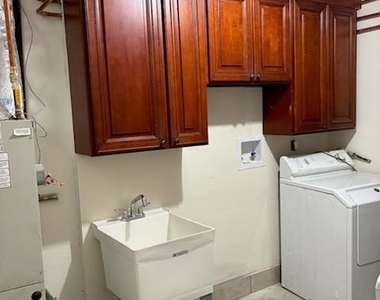 156 Valentine Street - Photo Thumbnail 13