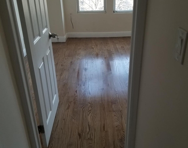 10916 Pinegrove Street - Photo Thumbnail 1