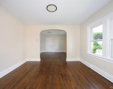 68 Clark Street - Photo Thumbnail 8