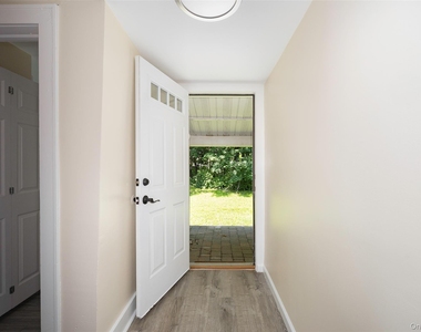 68 Clark Street - Photo Thumbnail 14
