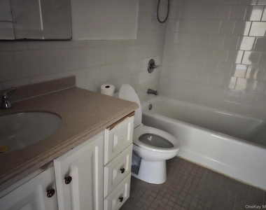 150-00 27 Avenue - Photo Thumbnail 6