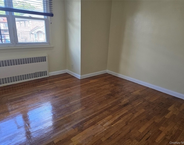 150-00 27 Avenue - Photo Thumbnail 1