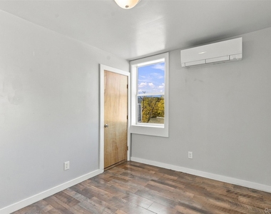 89 Main St - Photo Thumbnail 16