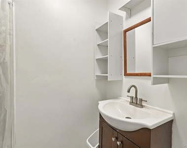 89 Main St - Photo Thumbnail 9