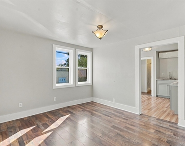 89 Main St - Photo Thumbnail 5