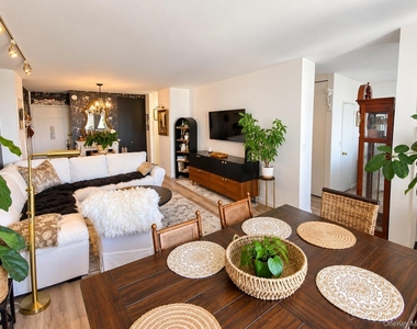26910 Grand Central Parkway - Photo Thumbnail 4