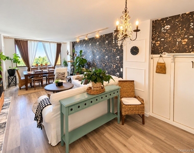 26910 Grand Central Parkway - Photo Thumbnail 3