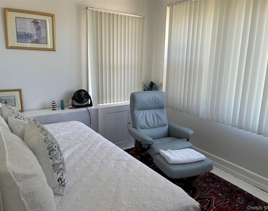 54 Erie Avenue - Photo Thumbnail 13