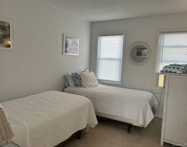 54 Erie Avenue - Photo Thumbnail 25