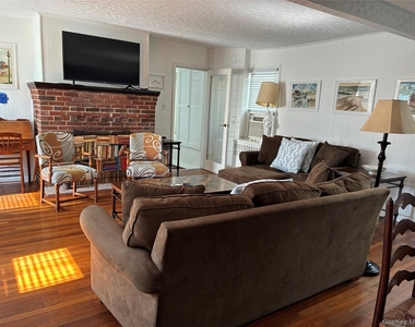 54 Erie Avenue - Photo Thumbnail 2