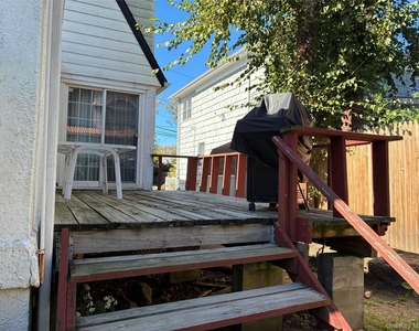 54 Erie Avenue - Photo Thumbnail 37
