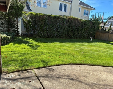 54 Erie Avenue - Photo Thumbnail 39