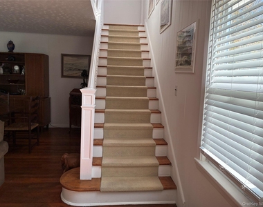 54 Erie Avenue - Photo Thumbnail 19