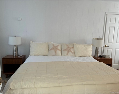 54 Erie Avenue - Photo Thumbnail 28