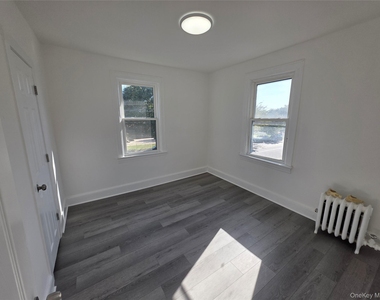 110-14 203rd Street - Photo Thumbnail 6