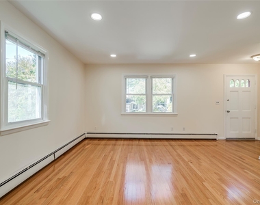 36 Cocks Lane - Photo Thumbnail 3