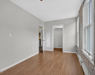 1011 24th Street - Photo Thumbnail 19