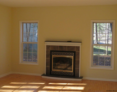 656 Stark Terrace - Photo Thumbnail 2
