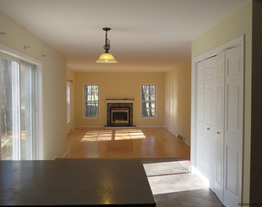 656 Stark Terrace - Photo Thumbnail 4