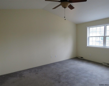 656 Stark Terrace - Photo Thumbnail 5