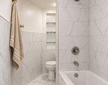 581 Hancock Street - Photo Thumbnail 6