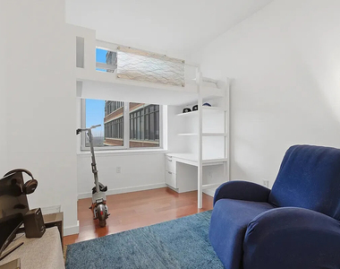 1485 5th Avenue - Photo Thumbnail 10