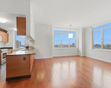 1485 5th Avenue - Photo Thumbnail 5