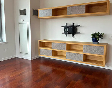 1485 5th Avenue - Photo Thumbnail 2