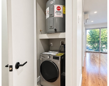1226 St Marks Avenue - Photo Thumbnail 7