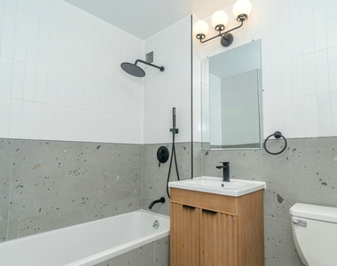 1330 Fifth Avenue - Photo Thumbnail 9