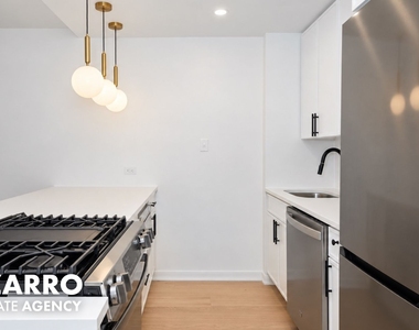 1330 Fifth Avenue - Photo Thumbnail 3