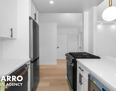 1330 Fifth Avenue - Photo Thumbnail 4