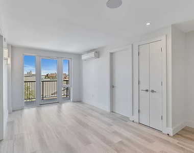 2605 Snyder Ave 11226 - Photo Thumbnail 4