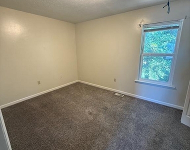 334 Avon Court - Photo Thumbnail 10