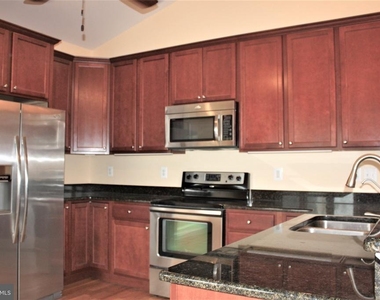 147 Settlers Way - Photo Thumbnail 32