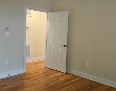 147 Settlers Way - Photo Thumbnail 20