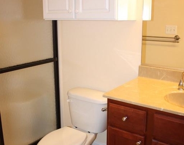 147 Settlers Way - Photo Thumbnail 23
