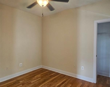 147 Settlers Way - Photo Thumbnail 8