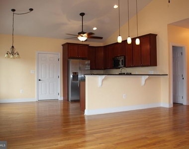 147 Settlers Way - Photo Thumbnail 30