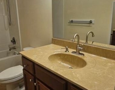 147 Settlers Way - Photo Thumbnail 12