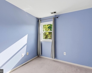 5625 Roundtree Drive - Photo Thumbnail 38