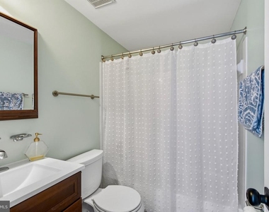 5625 Roundtree Drive - Photo Thumbnail 40